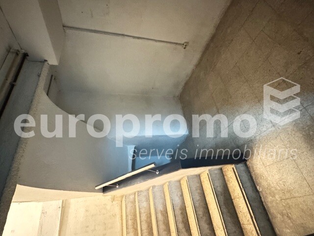 Local de 160m2 a l'Eixample de Girona